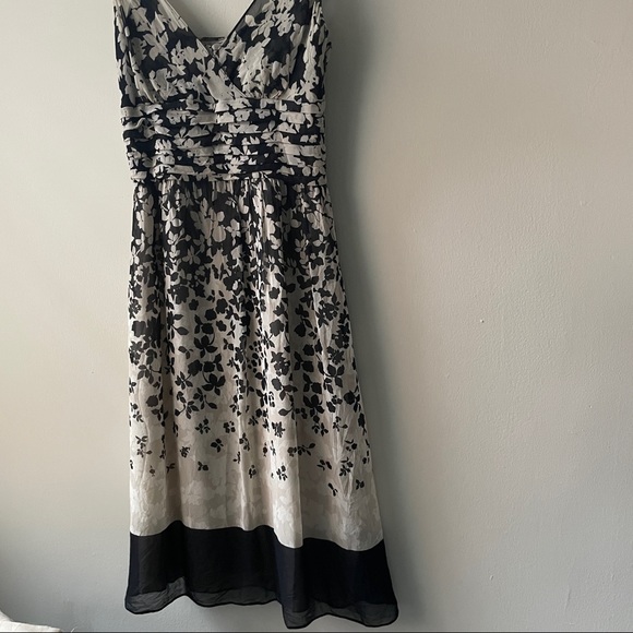 Ann Taylor Black & Tan Silk Strappy Midi Dress W/Horizontal Waist Pleats -Size 2 - Picture 6 of 13